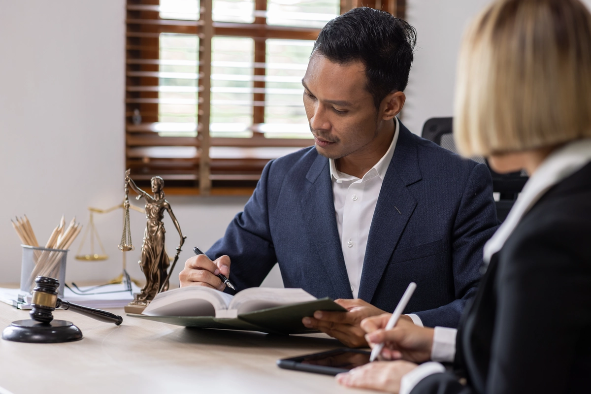 Montgomery Premises Liability Lawyer | Hunter & Everage